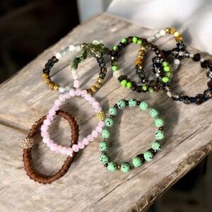 New 7 Assorted Boutique Bracelets